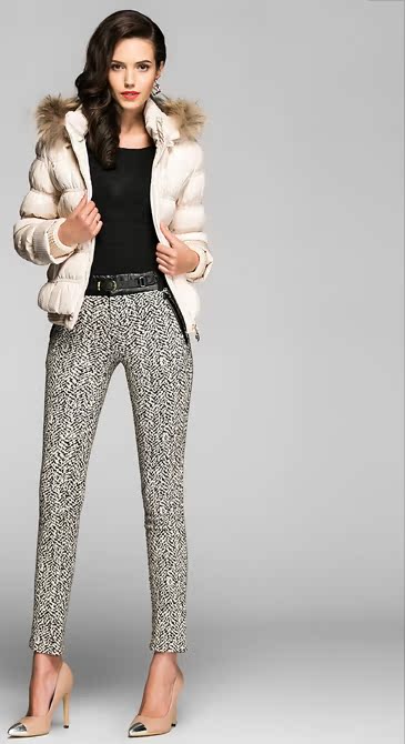 Женский пуховик VERO MODA 312423002 VM Утеплённая модель 61 -70 белый утиный пух С меховым воротником % Классический рукав % Короткая (40 см<длина одежды≤50 см) Женский пуховик VERO MODA 312423002 VM Повседневный Полиэстер 61 -70 белый утиный пух С меховым воротником % Супат % Утеплённая модель