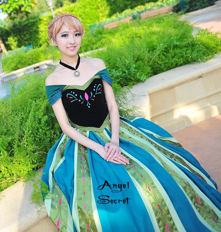 short sequence gown styles