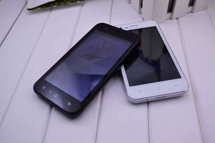 Мобильный телефон G'HONG W1120 4.3 Мобильный телефон G'HONG W1120 4.3