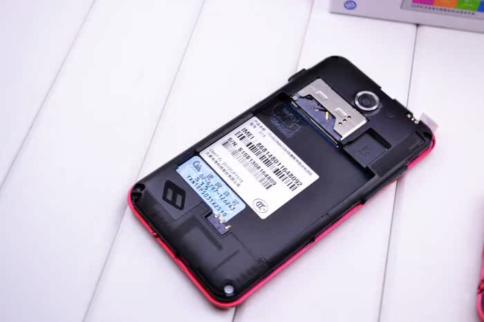 Мобильный телефон G'HONG S15 3.5 TD3G Мобильный телефон G'HONG S15 3.5 TD3G