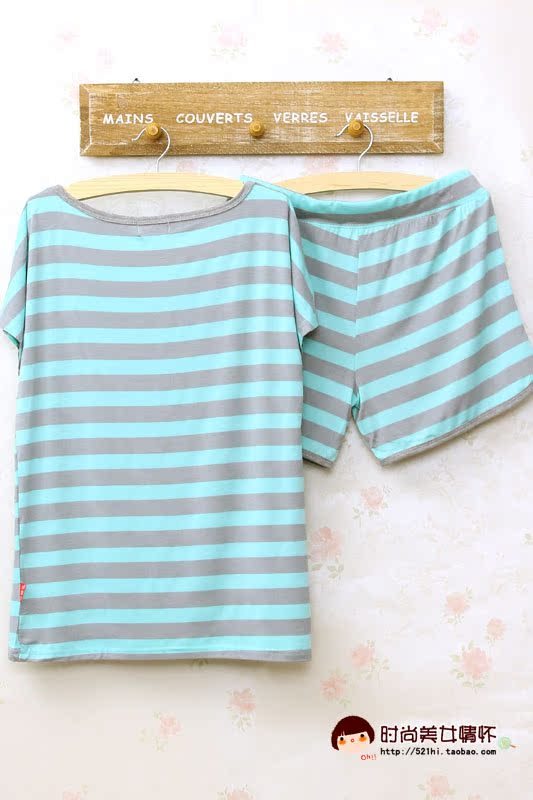 Пижама Comfortable pajamas home service 2013 Модифицированное вискозное волокно В полоску Свитер Для отдыха дома Девушки Пижама Comfortable pajamas home service 2013 Комплект из двух предметов В полоску Свитер Шорты Девушки Для отдыха дома На завязках Короткий рукав Вышивка Модифицированное вискозное волокно Другие материалы Тонкая модель О-вырез Лето