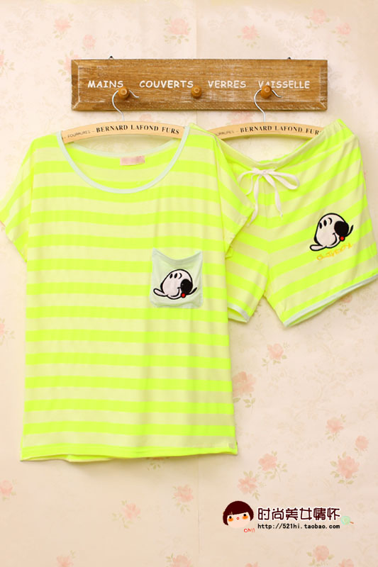 Пижама Comfortable pajamas home service 2013 Модифицированное вискозное волокно В полоску Свитер Для отдыха дома Девушки Пижама Comfortable pajamas home service 2013 Комплект из двух предметов В полоску Свитер Шорты Девушки Для отдыха дома На завязках Короткий рукав Вышивка Модифицированное вискозное волокно Другие материалы Тонкая модель О-вырез Лето