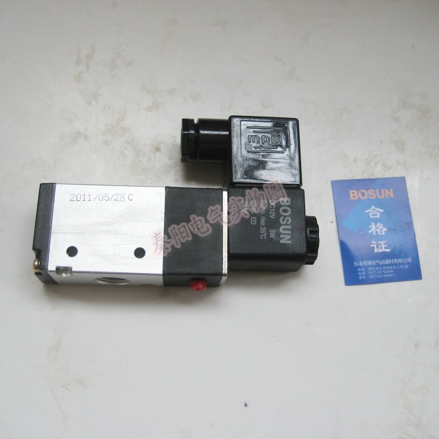 【3V210-08二位三通电磁阀 换向阀24V 220V