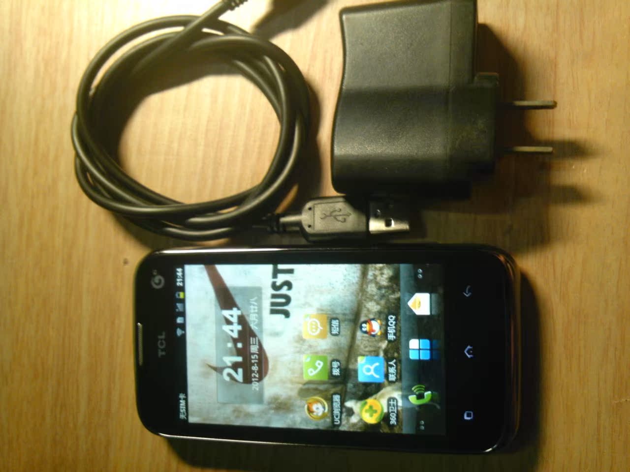 Мобильный телефон TCL E906 329 Мобильный телефон TCL E906 329