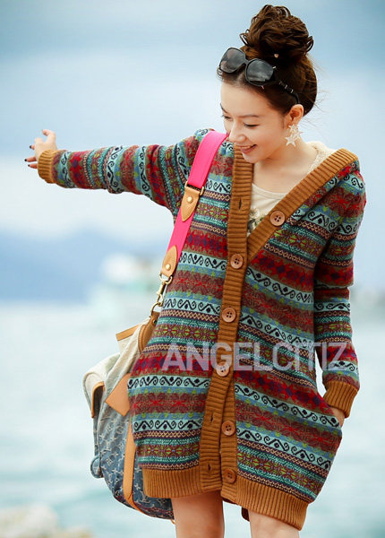 韩版羊羔绒<em>中长款</em>加厚连帽修身女<em>毛线开衫</em>外套