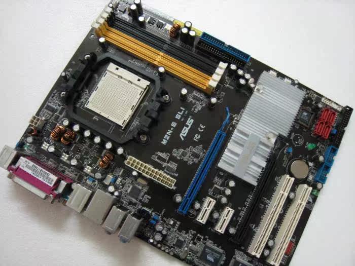 存经典黑金刚华硕M2N-E SLI nf570 豪华<em>大板</em>超