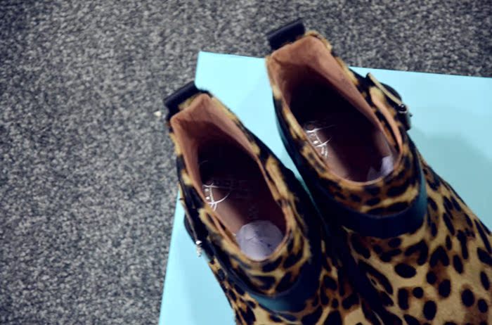 Женские сапоги Leopard конского волоса Женские сапоги Leopard конского волоса