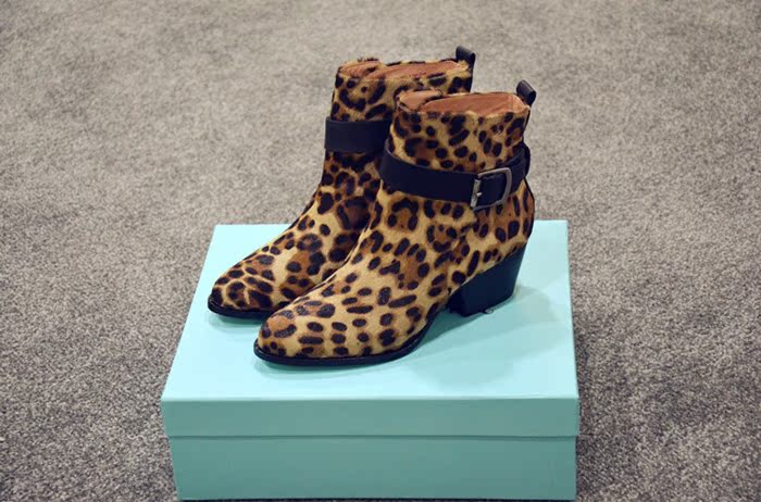 Женские сапоги Leopard конского волоса Женские сапоги Leopard конского волоса