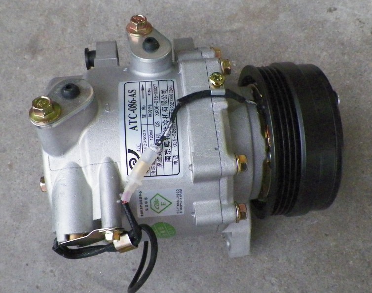 五菱荣光原装汽车空调压缩机南京奥特佳ATC-