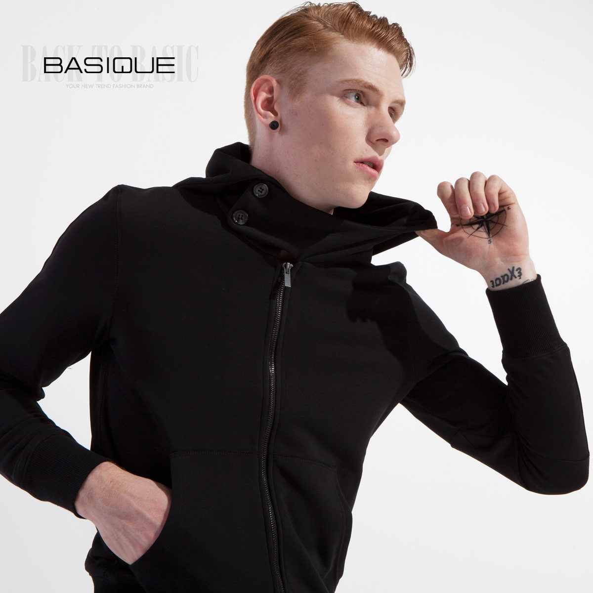 BASIQUE元本 <em>黑色</em>修身<em>连帽</em>卫衣 时尚休闲<em>男</em>运