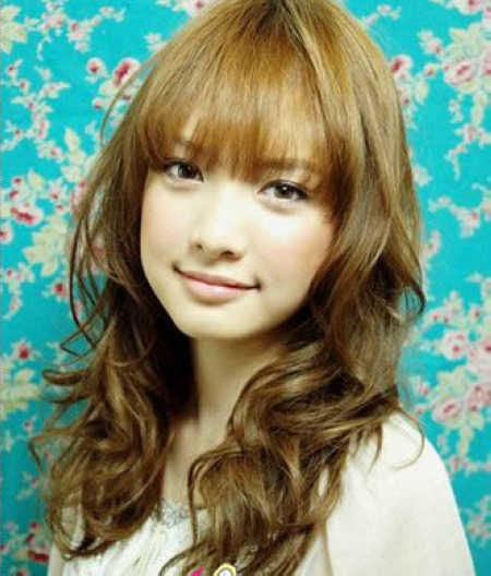 如何给女童梳头发_女童梳头发视频_女童头发梳