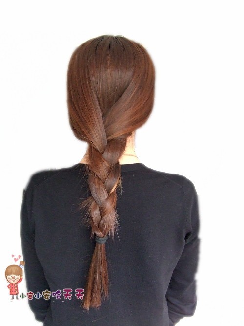 <em>怎样扎发型</em>小安<em>教你</em>快速由长发变身BOBO头_