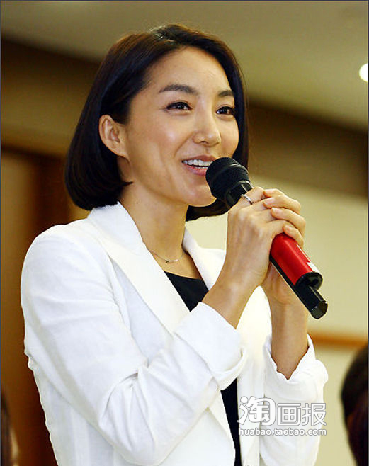 明星都爱<em>中长发</em> 蔡卓妍熟女巧用梨头<em>沙宣头发</em>