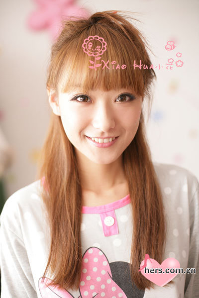 女生<em>烫发发型图片小花</em>可爱的卷发详细教程_fw