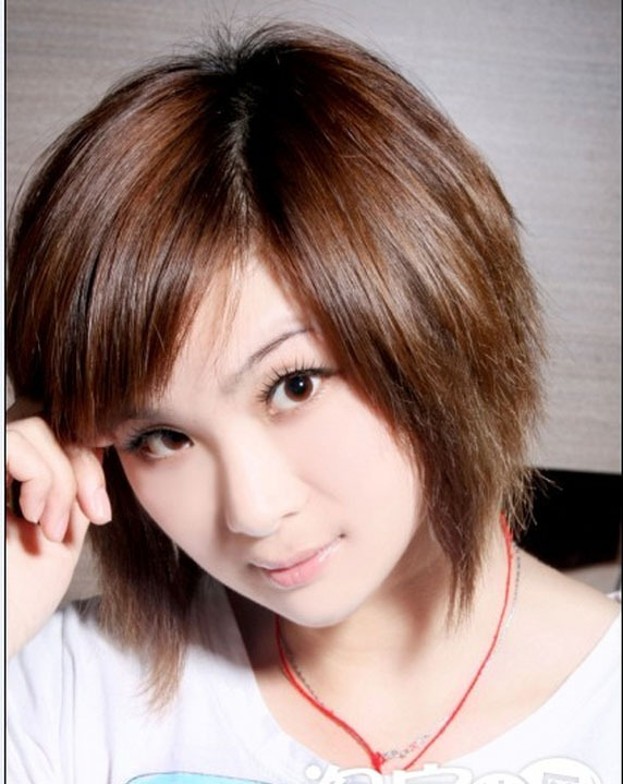 齐刘海直发发型diy<em>夏日</em>百变<em>造型</em>最爱BOBO头