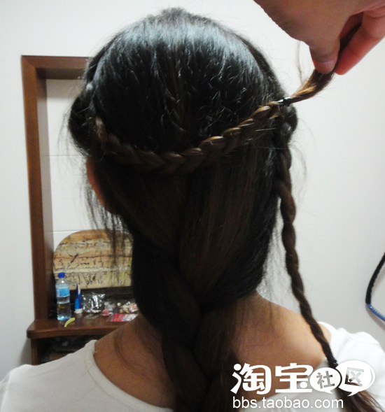 盘发<em>2011年流行</em>的中<em>长发发型</em>图片夏末初秋三