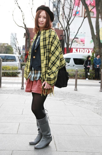 椭圆形脸<em>适合</em>的<em>发型</em>春日街拍帽子<em>发带</em>齐上阵_