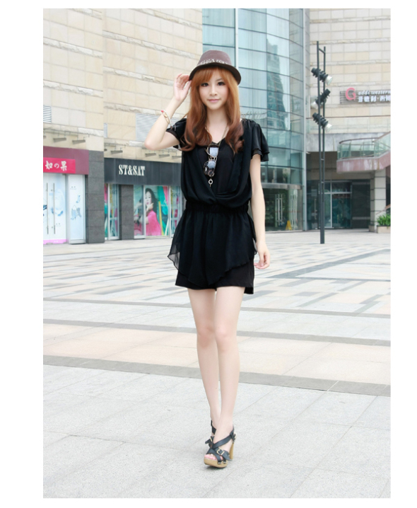 求购一款 艾莱依的 黑色连体裤 <em>短裤不过膝盖</em>–