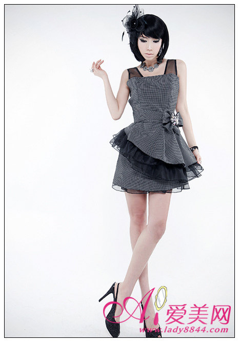 娇小女这样穿衣 <wbr>清凉裙玩转优雅范