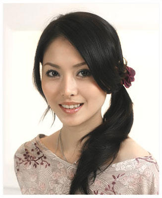 束<em>怎样扎头发</em>好看花侧<em>马尾</em> 熟女也梳出少女味