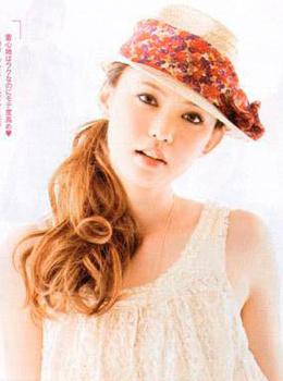 导语:洗发精经典广告语柔柔亮亮、闪闪动人,