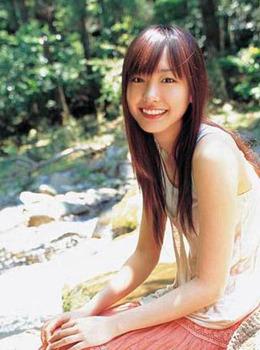 导语:洗发精经典广告语柔柔亮亮、闪闪动人,