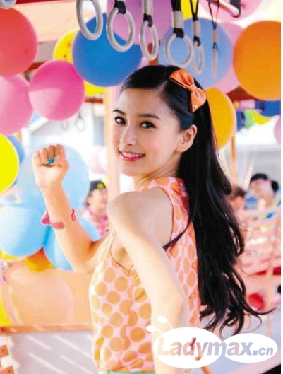 Angelababy糖果装卖萌惹人爱