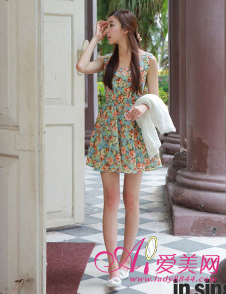 娇小女这样穿衣 <wbr>清凉裙玩转优雅范